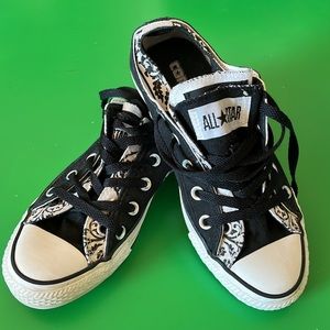 Converse Black/White Womens Sz 6/ Men’s Sz 4